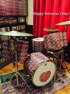 チョコ　ドラム　楽器　バレンタイン